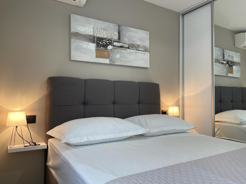 Apartment Linda With Panoramic Sea View Makarska Kültér fotó